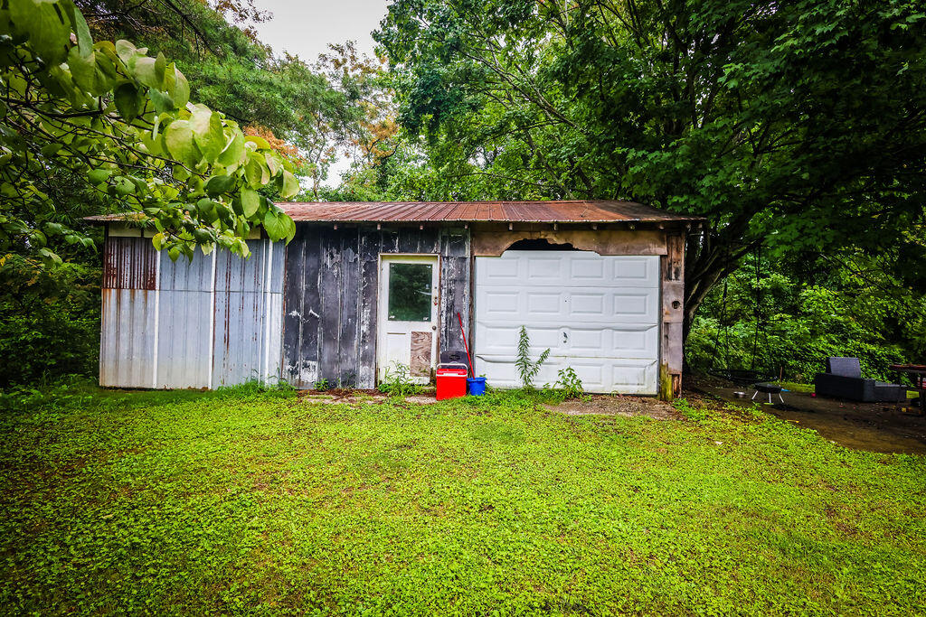 955 Mccausey Ridge Road Frenchburg, KY 40322 - Photo 6 of 24 8W4A1526