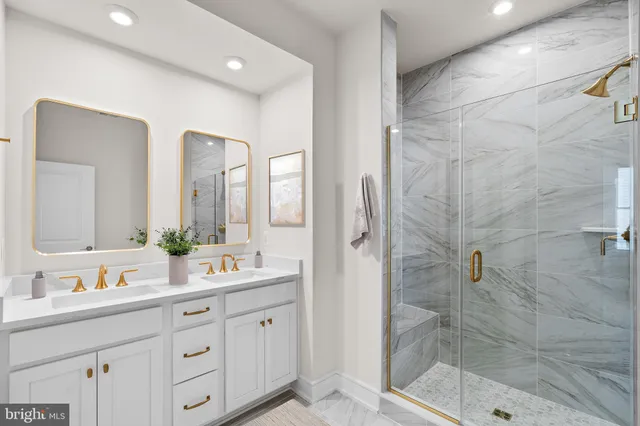 $877,230 | 42121 Picasso Square, Ashburn, VA 20148