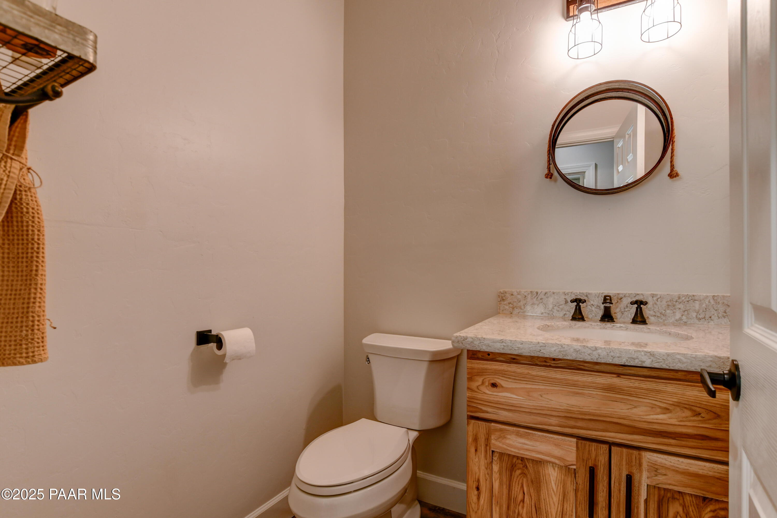 1365 West Ridge Drive Prescott, AZ 86305 - Photo 14 of 34 Guest Bathroom 2