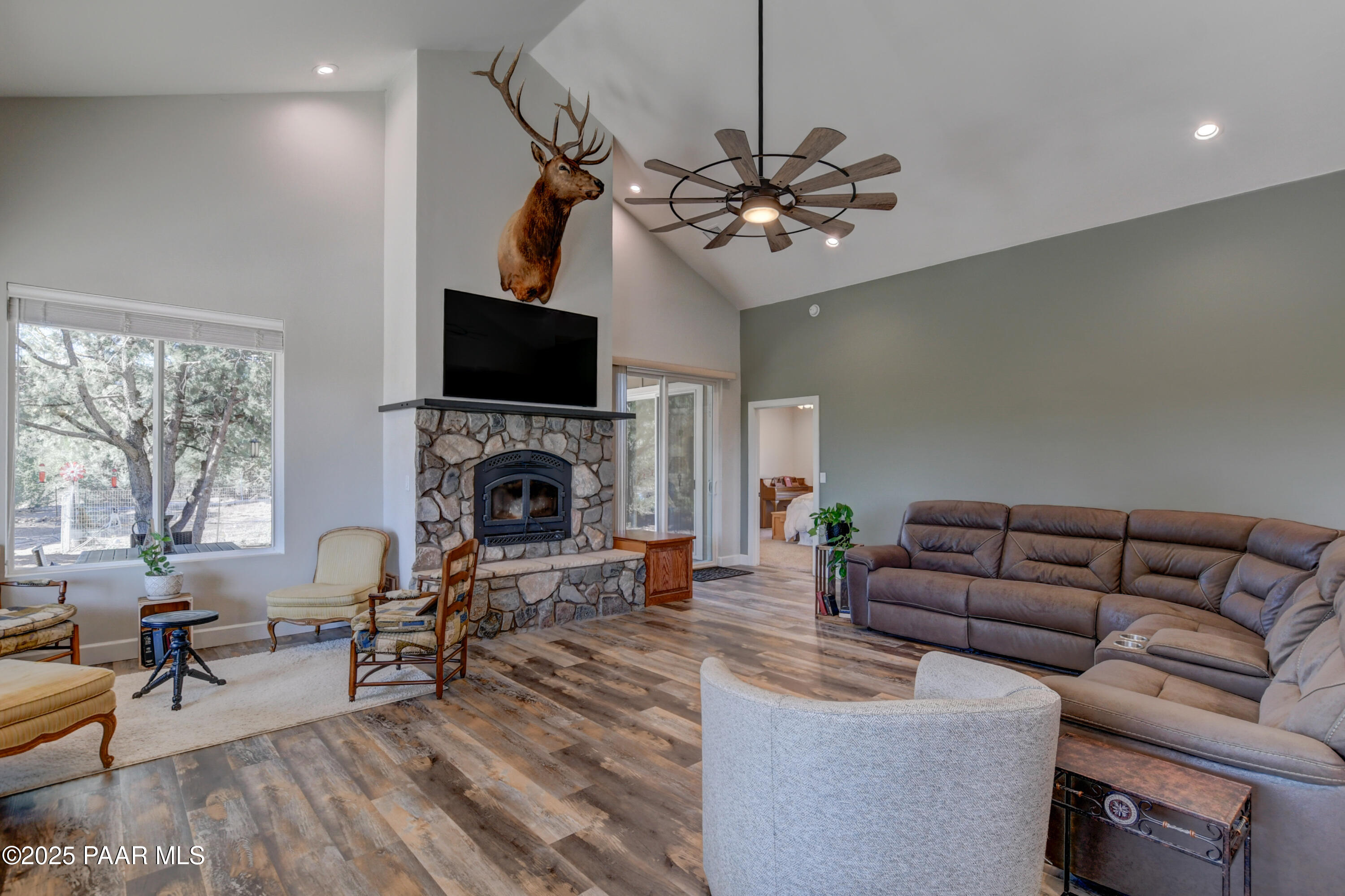 1365 West Ridge Drive Prescott, AZ 86305 - Photo 5 of 34 Living Room 1