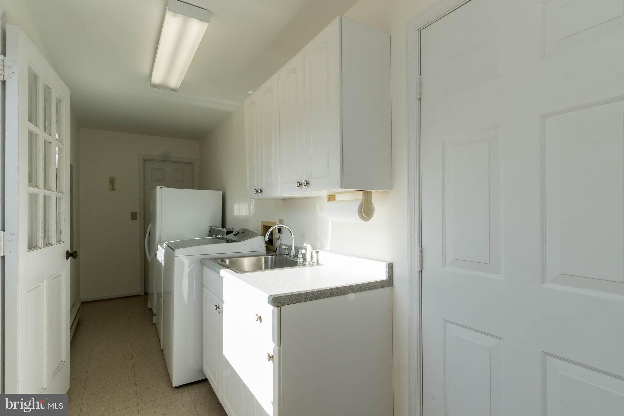 39 Salem Lane Stafford, VA 22554 - Photo 15 of 34 Laundry/mud room