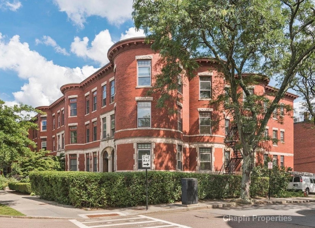 1871-3 Beacon Street, Unit FURNISHED Brookline, MA 02445 - Photo 7 of 7
