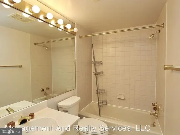 $4,850 | 1530 Key Boulevard, Unit 104, Arlington, VA 22209