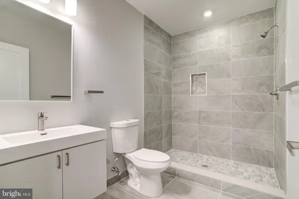 $769,900 | 5005 Walnut Street, Philadelphia, PA 19139