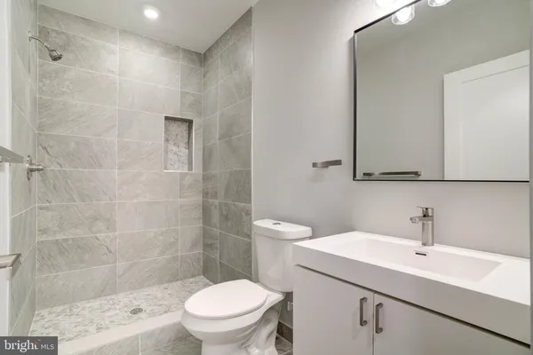 $769,900 | 5005 Walnut Street, Philadelphia, PA 19139
