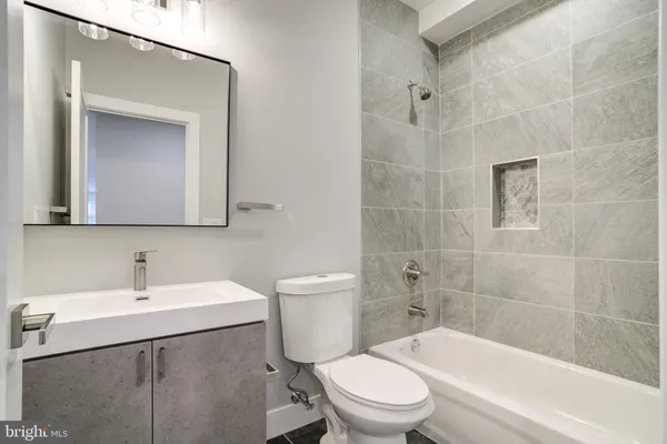 $769,900 | 5005 Walnut Street, Philadelphia, PA 19139