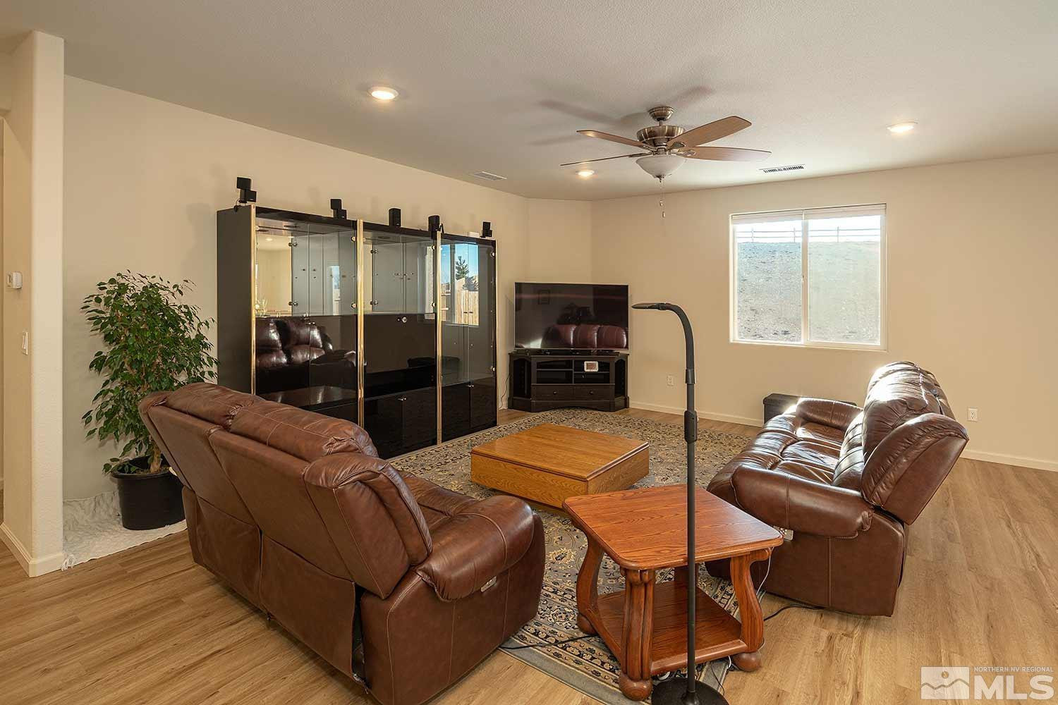 8545 Spearhead Way Reno, NV 89506 - Photo 11 of 40 Photo 11