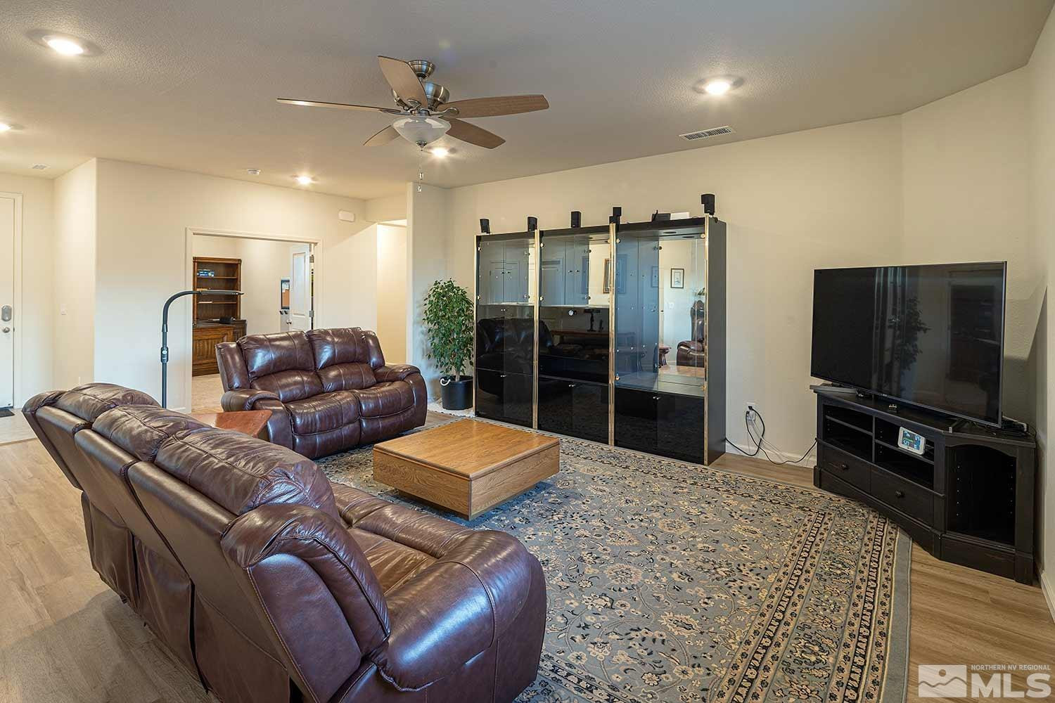 8545 Spearhead Way Reno, NV 89506 - Photo 12 of 40 Photo 12