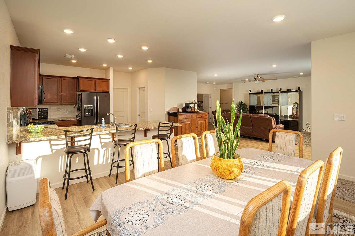 8545 Spearhead Way Reno, NV 89506 - Photo 7 of 40 Photo 7