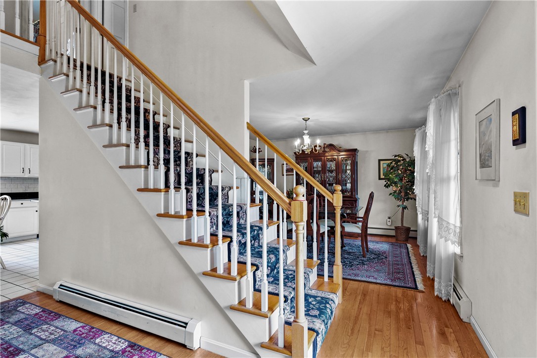 40 Bakewell Court Cranston, RI 02921 - Photo 17 of 48