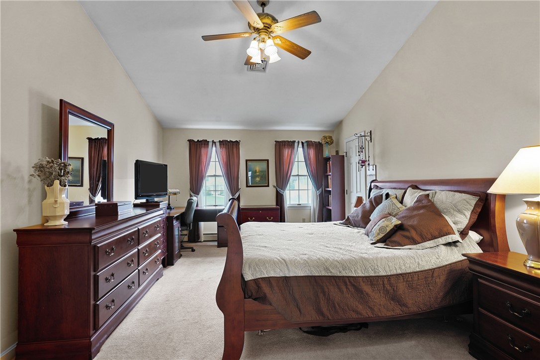 40 Bakewell Court Cranston, RI 02921 - Photo 20 of 48