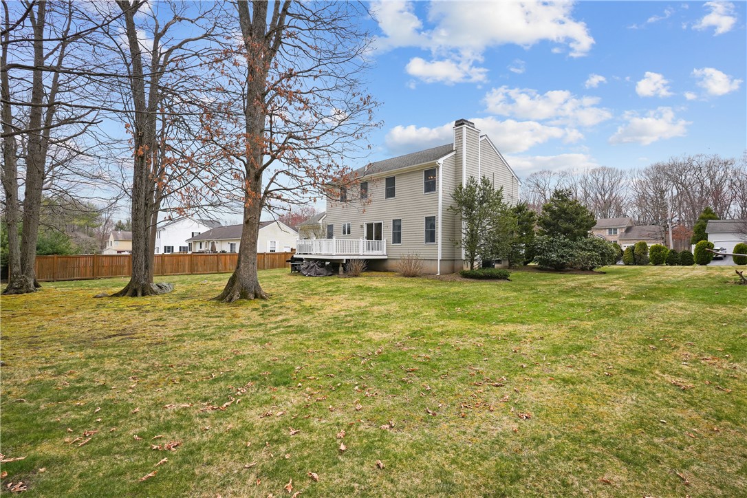 40 Bakewell Court Cranston, RI 02921 - Photo 2 of 48