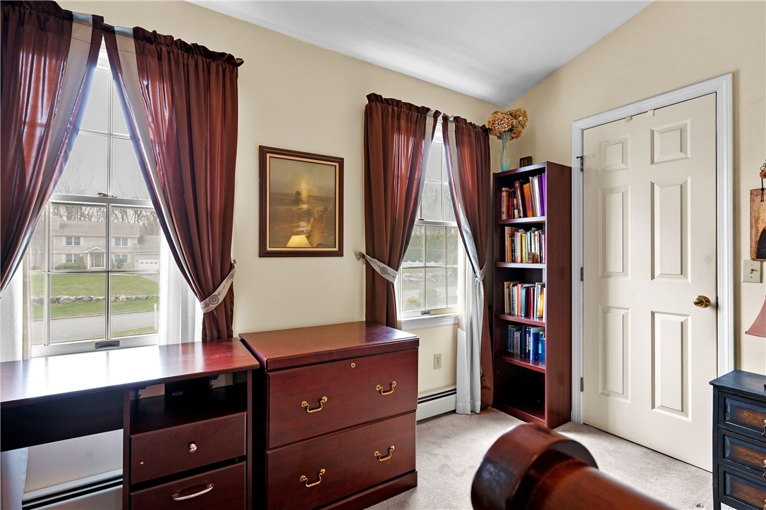 40 Bakewell Court Cranston, RI 02921 - Photo 21 of 48