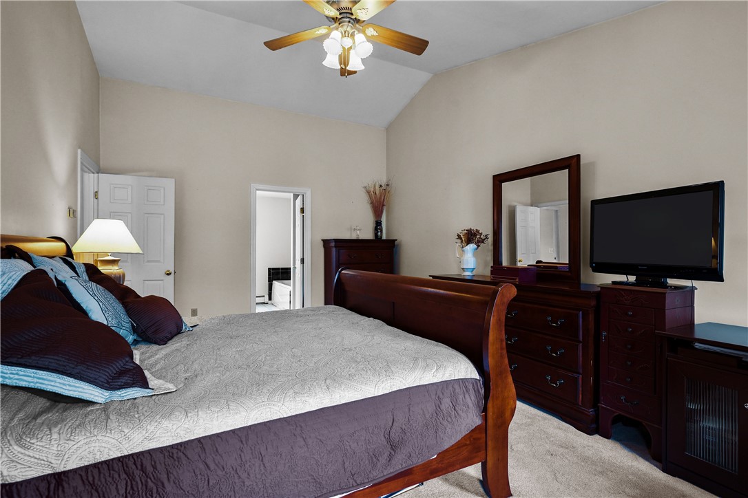 40 Bakewell Court Cranston, RI 02921 - Photo 22 of 48