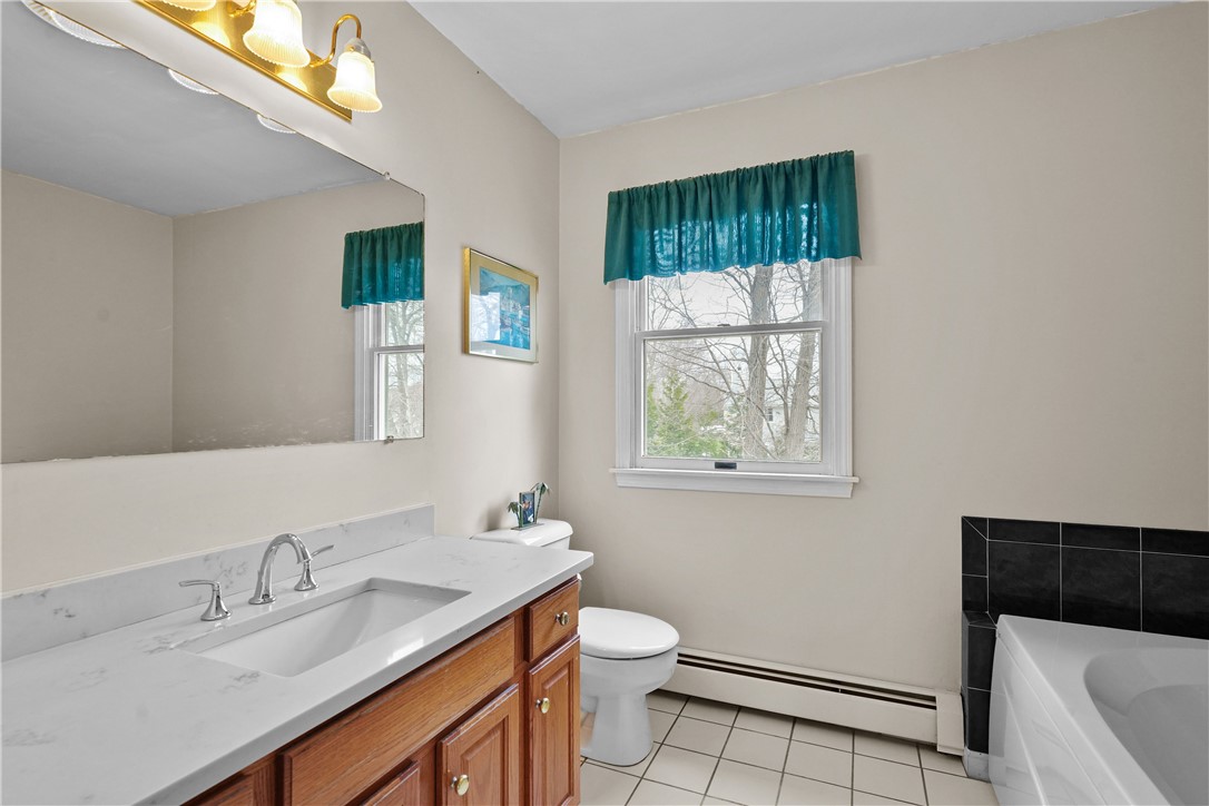 40 Bakewell Court Cranston, RI 02921 - Photo 24 of 48