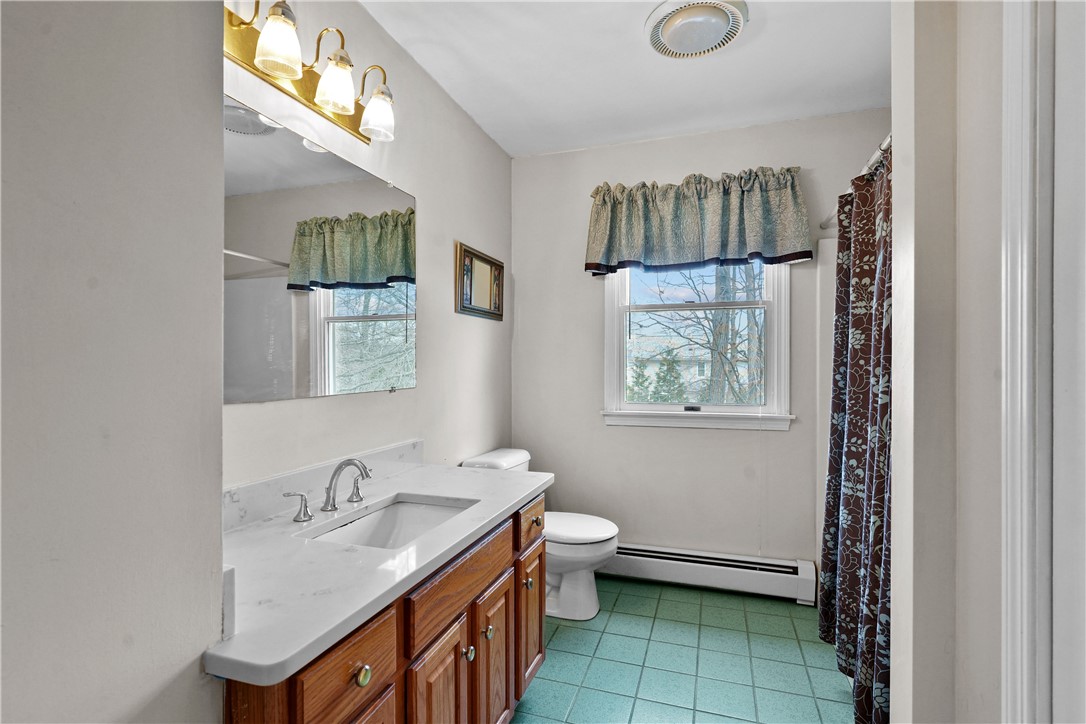 40 Bakewell Court Cranston, RI 02921 - Photo 31 of 48