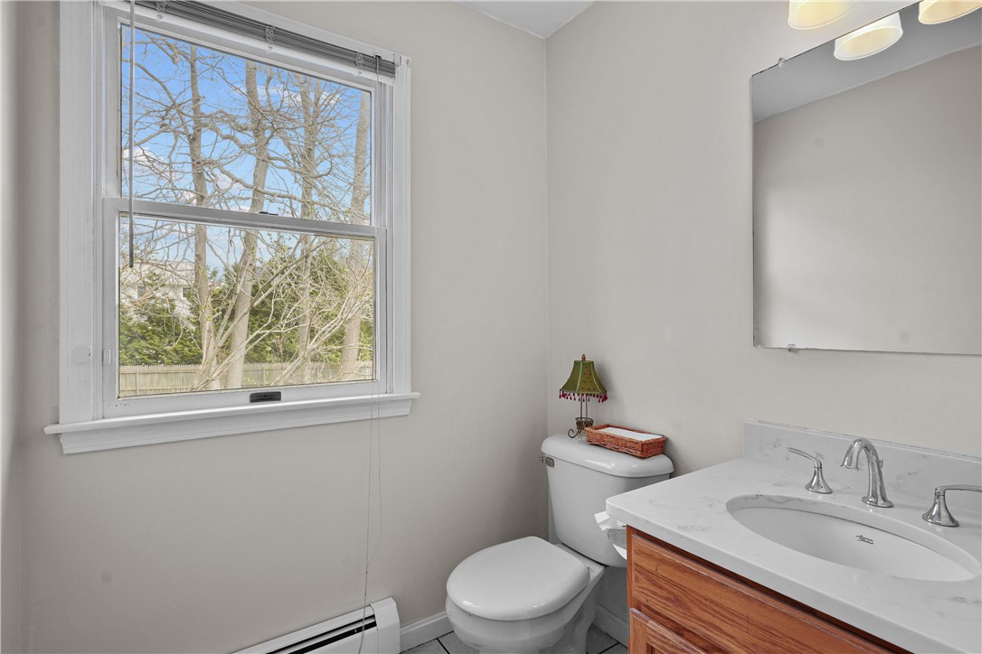 40 Bakewell Court Cranston, RI 02921 - Photo 33 of 48