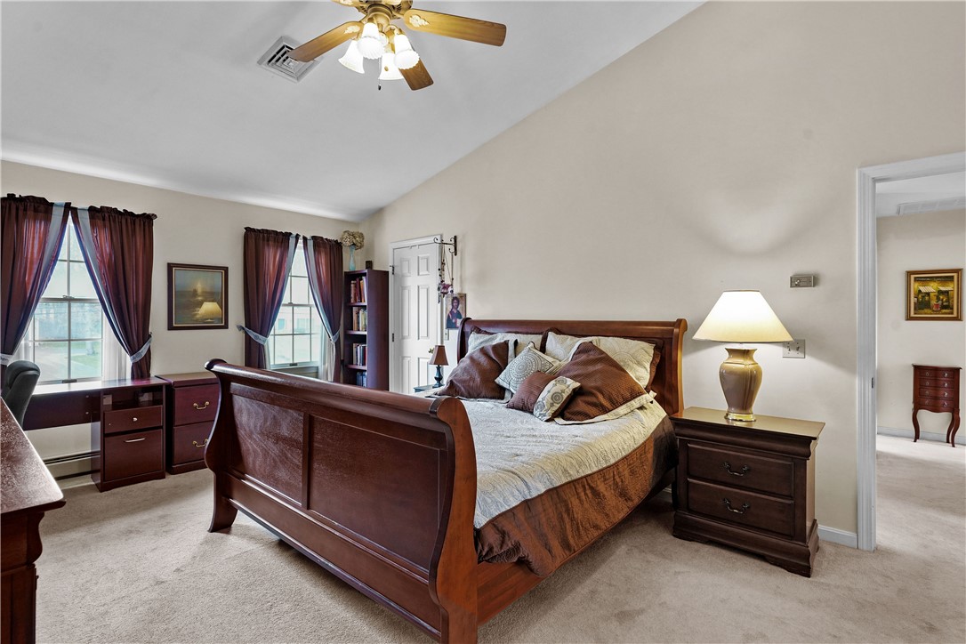 40 Bakewell Court Cranston, RI 02921 - Photo 7 of 48