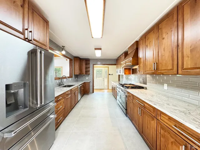 $749,000 | 4101 Chinquapin Drive, Willits, CA 95490