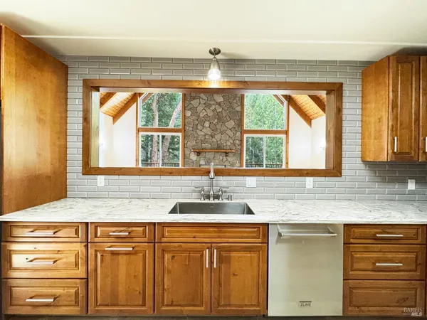 $749,000 | 4101 Chinquapin Drive, Willits, CA 95490