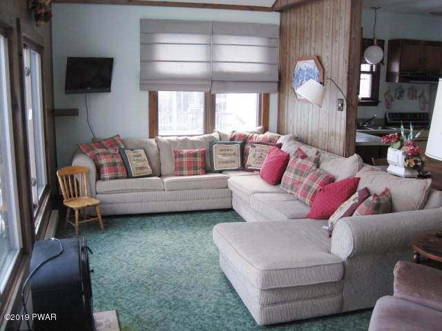 152 Ridgefield Point Road Greentown, PA 18426 - Photo 8 of 22
