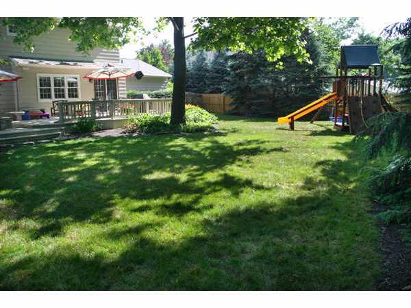 2811 Helston Road Columbus, OH 43220 - Photo 8 of 10