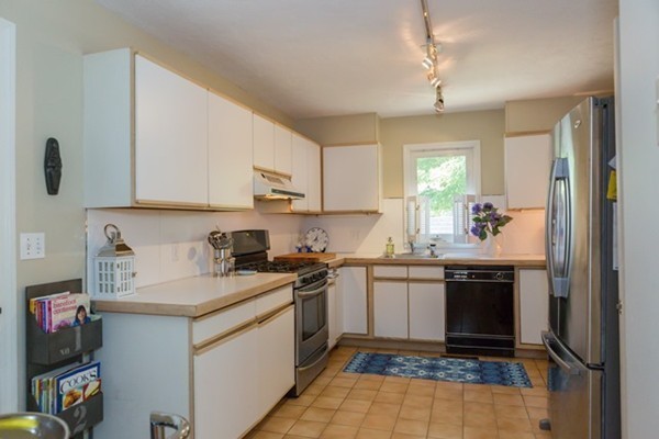 6 Aspen Road, Unit 6 Bourne, MA 02532 - Photo 9 of 30