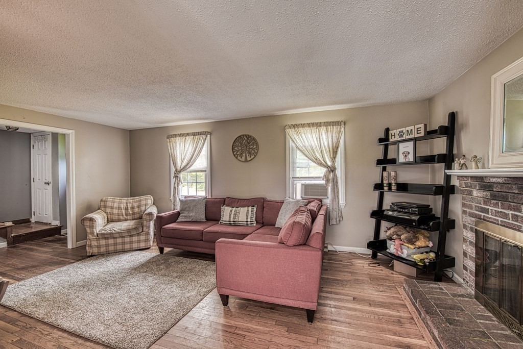 169 Turner Road Rockland, MA 02370 - Photo 6 of 14 Gallery Image 6