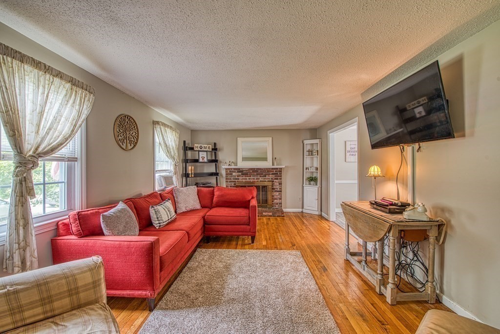 169 Turner Road Rockland, MA 02370 - Photo 7 of 14 Gallery Image 7