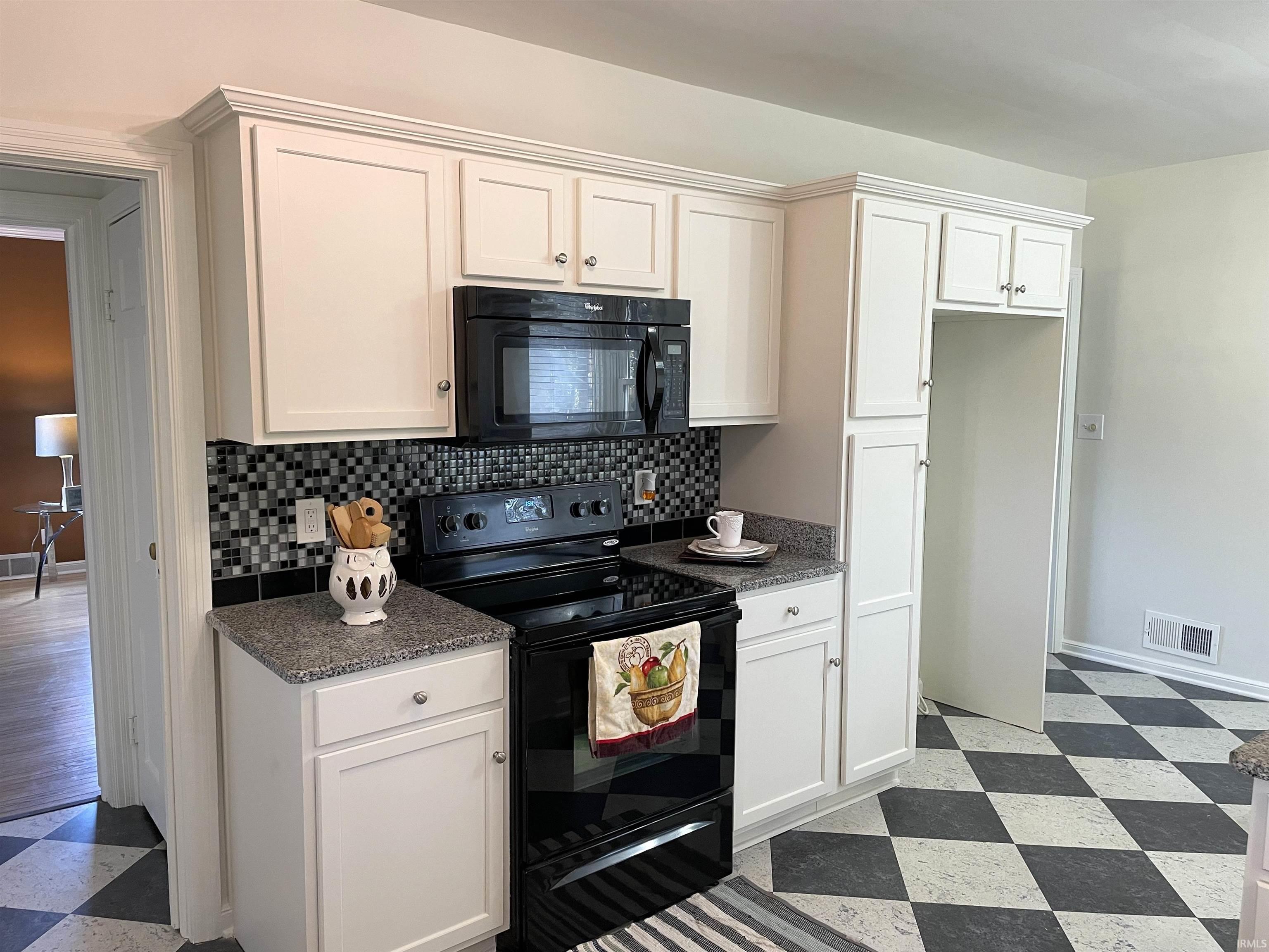 1201 Greenfield Road Evansville, IN 47715 - Photo 9 of 22