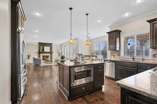 $770,000 | 11307 West 158th Terrace, Overland Park, KS 66221