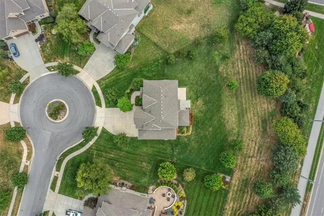 $770,000 | 11307 West 158th Terrace, Overland Park, KS 66221