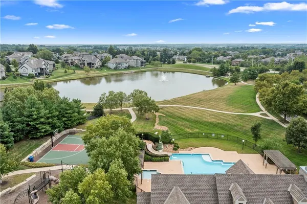 $755,000 | 11307 West 158th Terrace, Overland Park, KS 66221