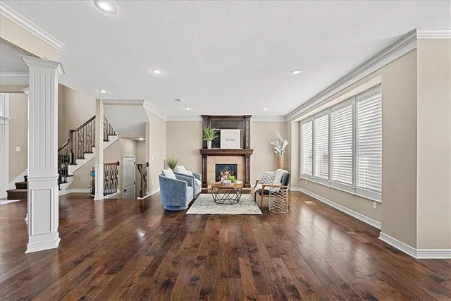 $770,000 | 11307 West 158th Terrace, Overland Park, KS 66221