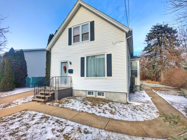 $239,900 | 1700 43rd Street, Kenosha, WI 53140