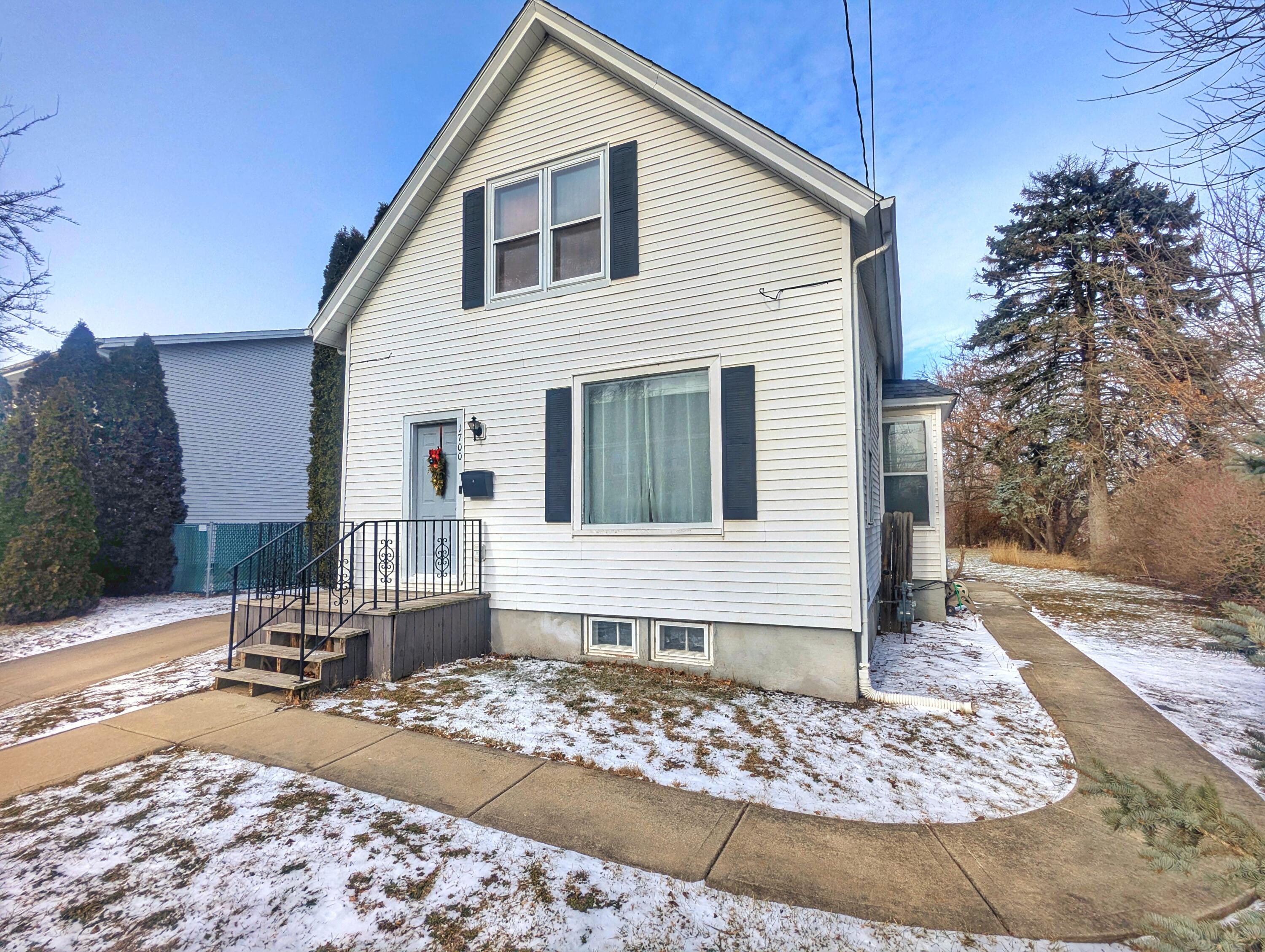 1700 43rd Street Kenosha, WI 53140 - Photo 1 of 40 1000018549