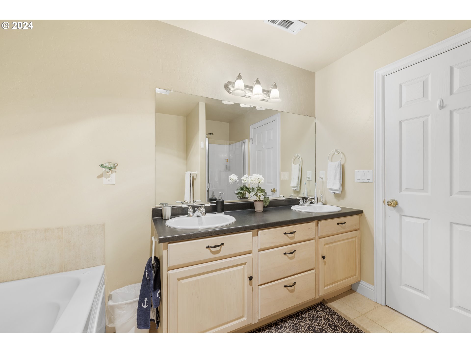 96405 Oceanside E Drive Brookings, OR 97415 - Photo 26 of 47 Bathroom, Attached