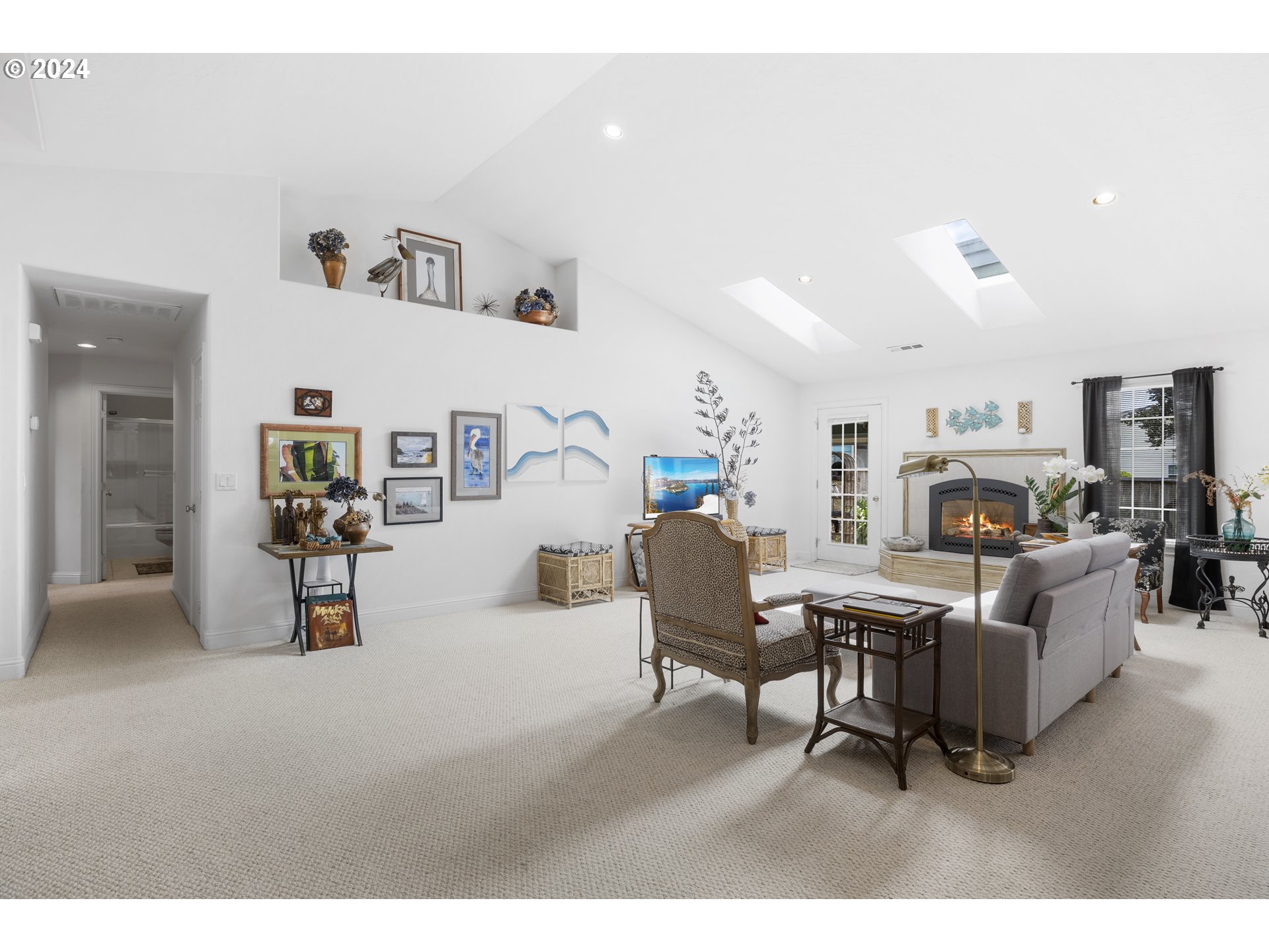 96405 Oceanside E Drive Brookings, OR 97415 - Photo 9 of 47 Living Room