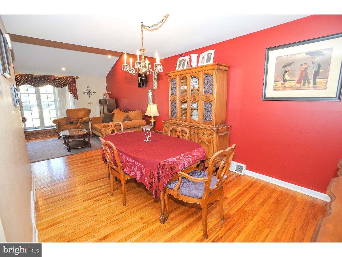 9235 Darlington Road Philadelphia, PA 19115 - Photo 10 of 25 Dining Room