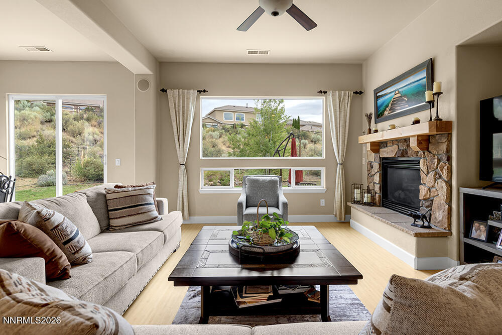 7865 Peavine Trail Court Reno, NV 89523 - Photo 14 of 33 Great Room 1000x700