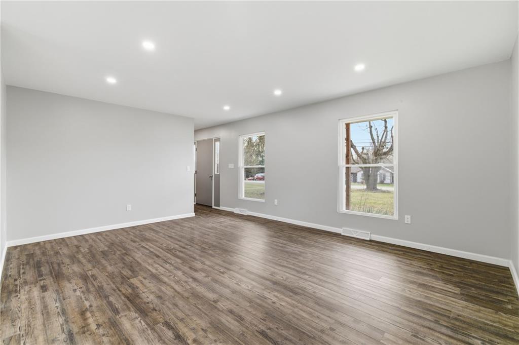 2104 Pulaski Road New Castle, PA 16105 - Photo 15 of 29