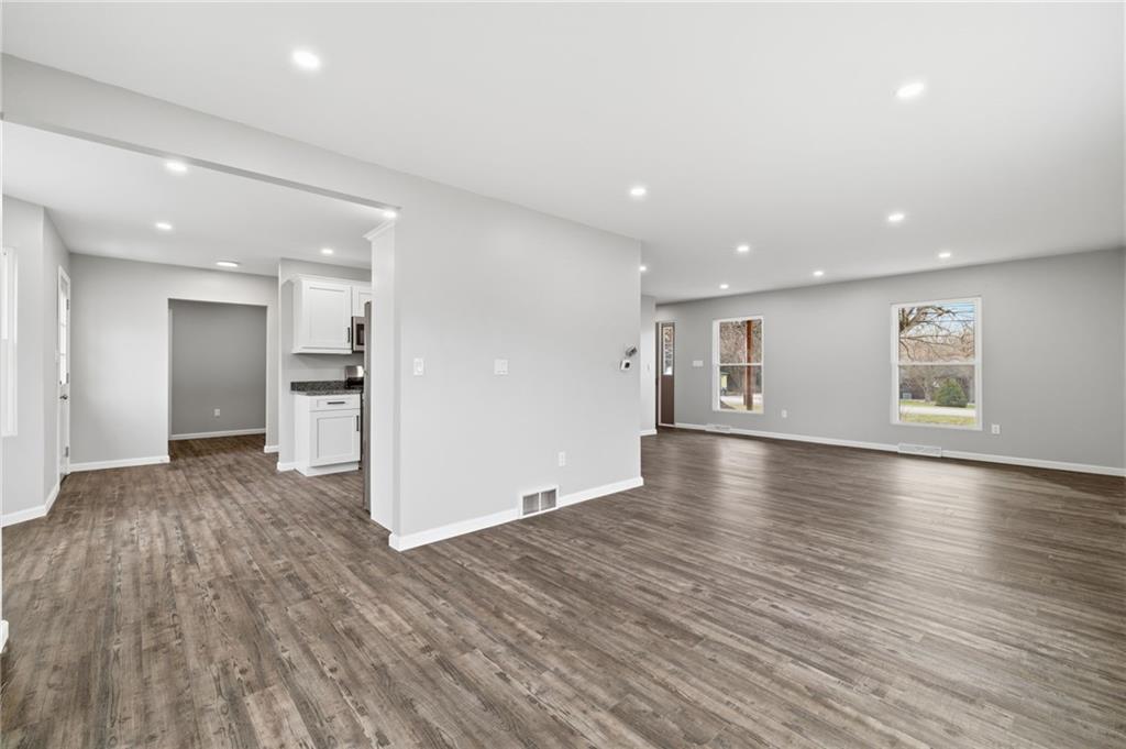 2104 Pulaski Road New Castle, PA 16105 - Photo 17 of 29