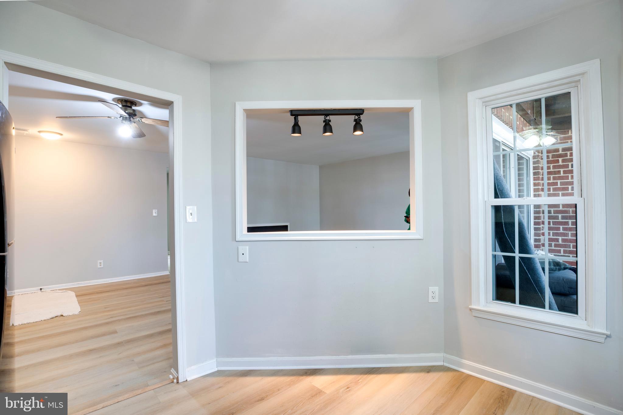 11172 Beaver Trail Court Reston, VA 20191 - Photo 4 of 26 a view of a bathtub in a room