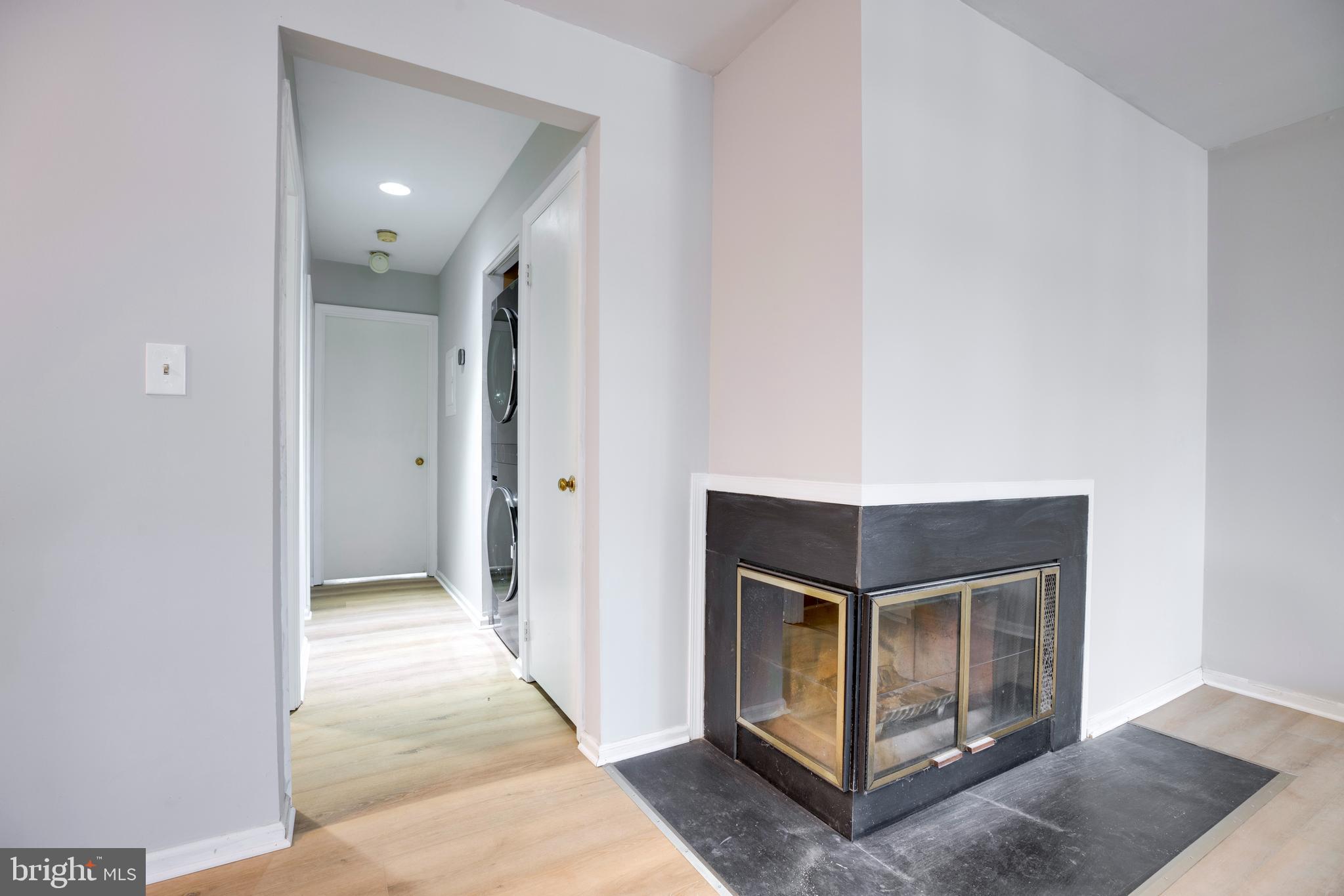 11172 Beaver Trail Court Reston, VA 20191 - Photo 8 of 26 a view of an empty room