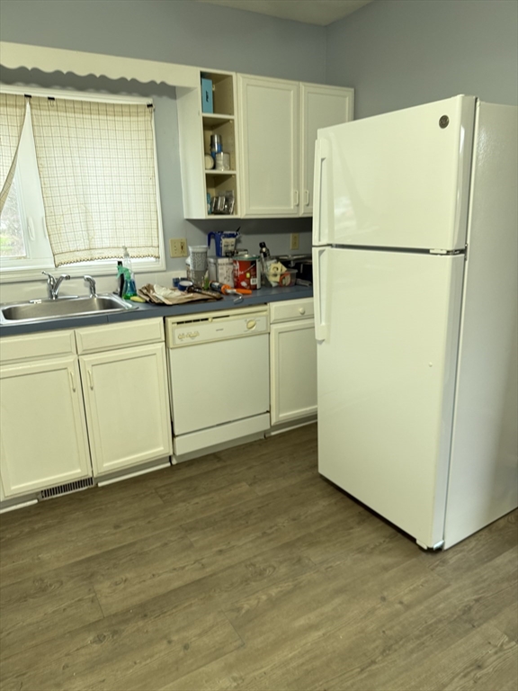 70 Tyngsboro Road, Unit LEFT Chelmsford, MA 01863 - Photo 4 of 10