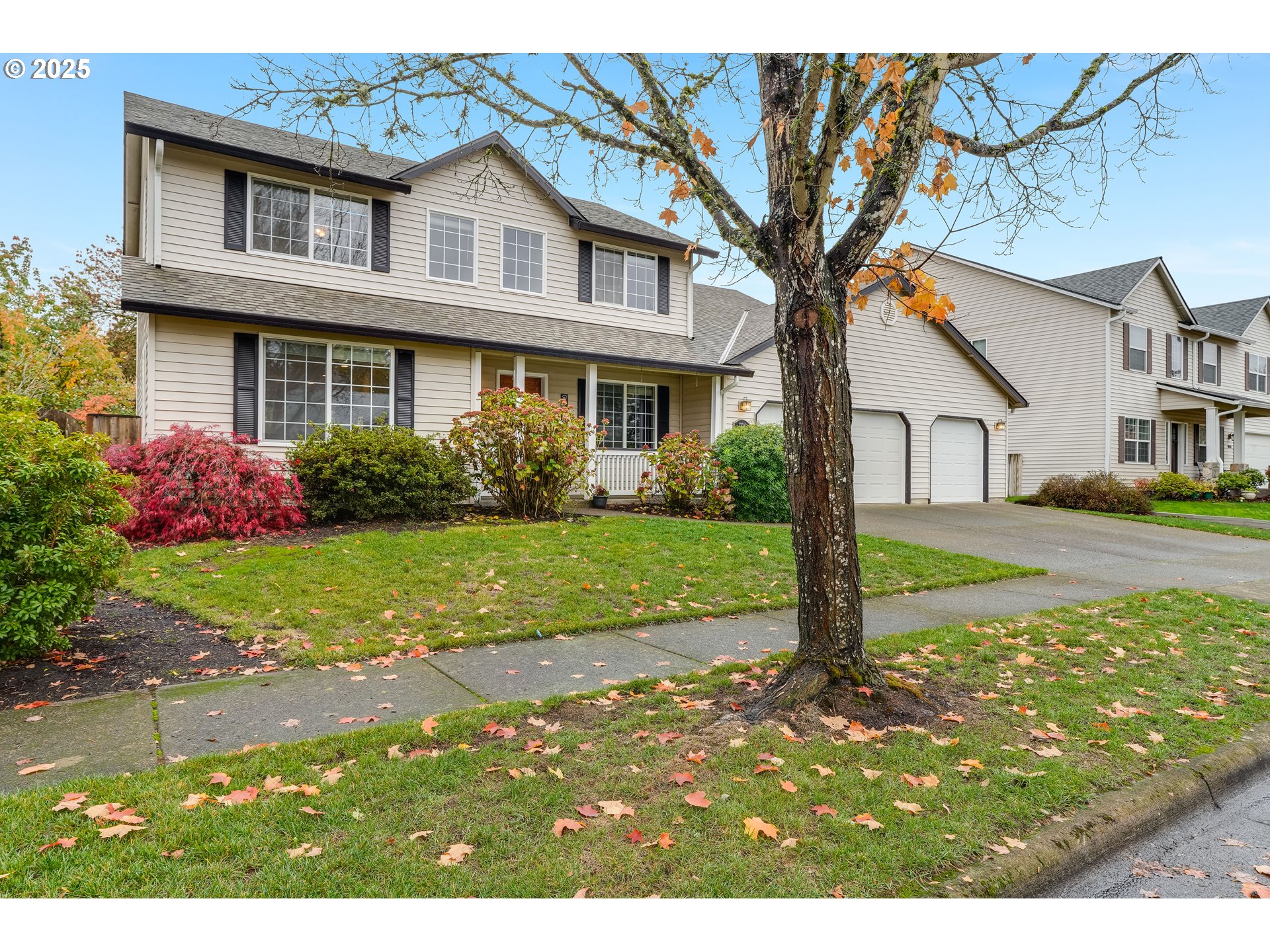 1224 Alyssum Avenue Forest Grove, OR 97116 - Photo 3 of 39 a front view of a house with garden