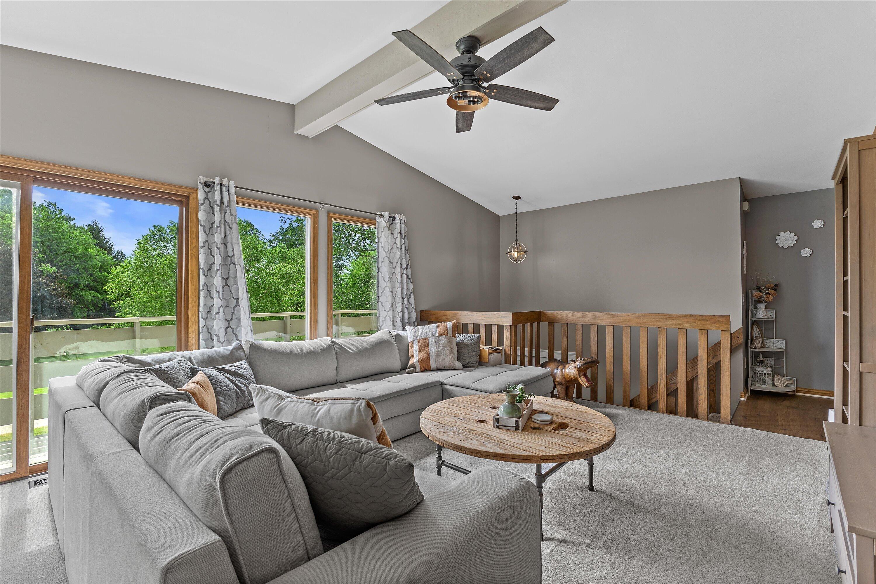 W290S2811 Carmarthen Road Genesee, WI 53188 - Photo 12 of 49 Living Room