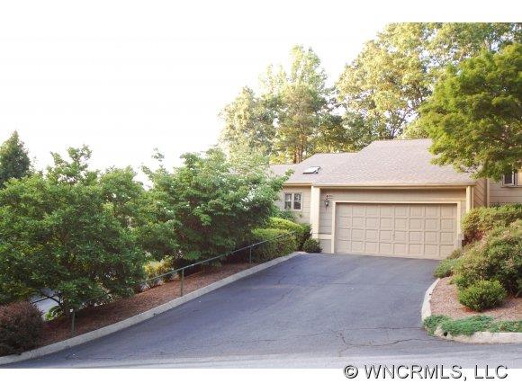 102 Beaver Ridge Road Asheville, NC 28804 - Photo 1 of 24 Gallery Image 1
