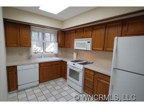 102 Beaver Ridge Road Asheville, NC 28804 - Photo 3 of 24 Gallery Image 3