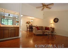 102 Beaver Ridge Road Asheville, NC 28804 - Photo 4 of 24 Gallery Image 4